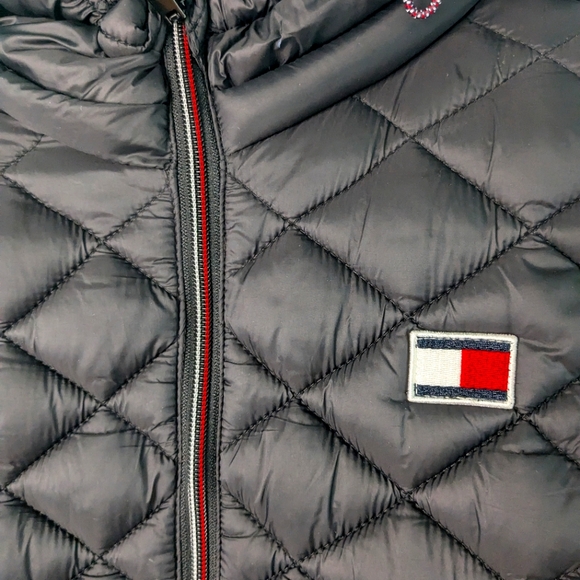 *~* Tommy Hilfiger Black Quilted Jacket ~ Medium Puffer Coat  FALL - Picture 5 of 11